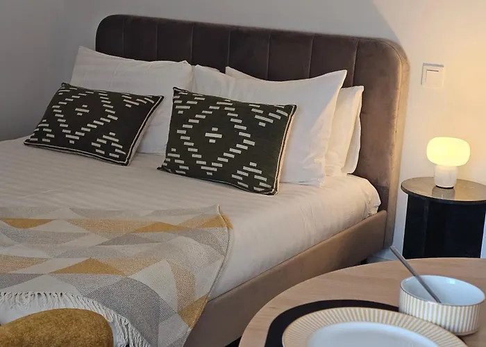 A Proa Do Moliceiro Canal - Salty Lagoon Views * Авейру